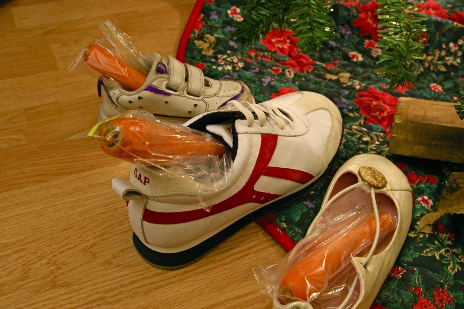 Sinterklaas, place your shoe Sinterklaas, place your shoe