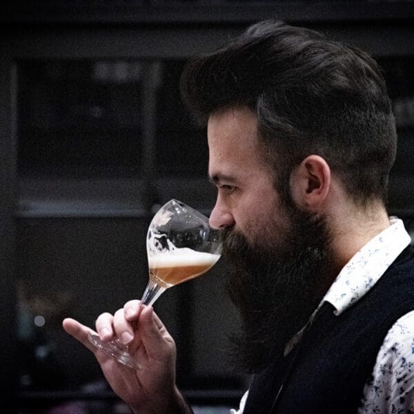 Guide Yves leading a private Belgian craft beer tasting tour in Belgium